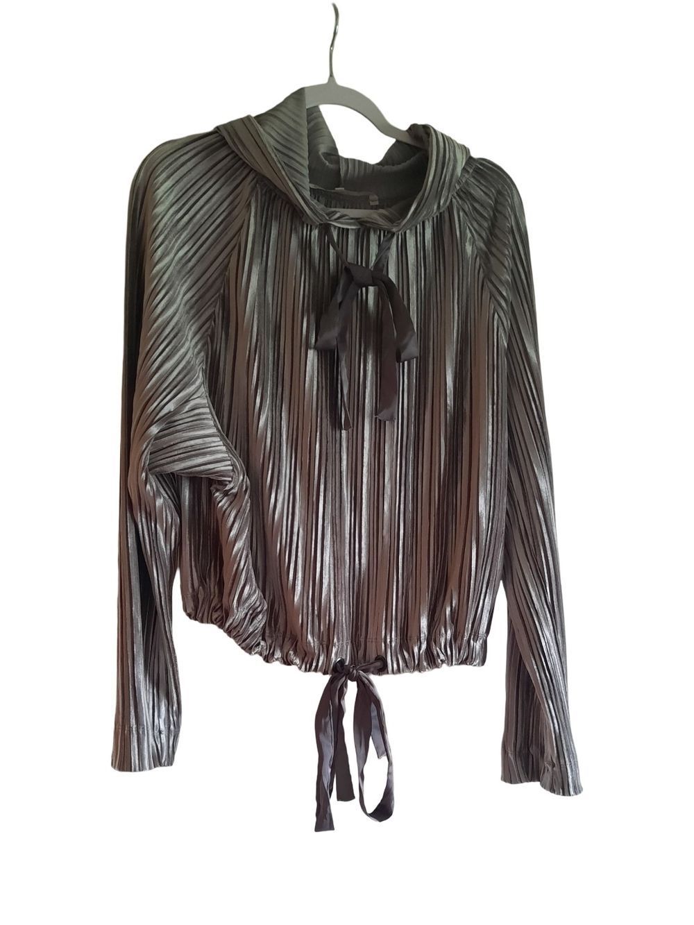 RACHEL Rachel Roy Metallic Pleated Tie-Neck Hoodie - Silver Gray